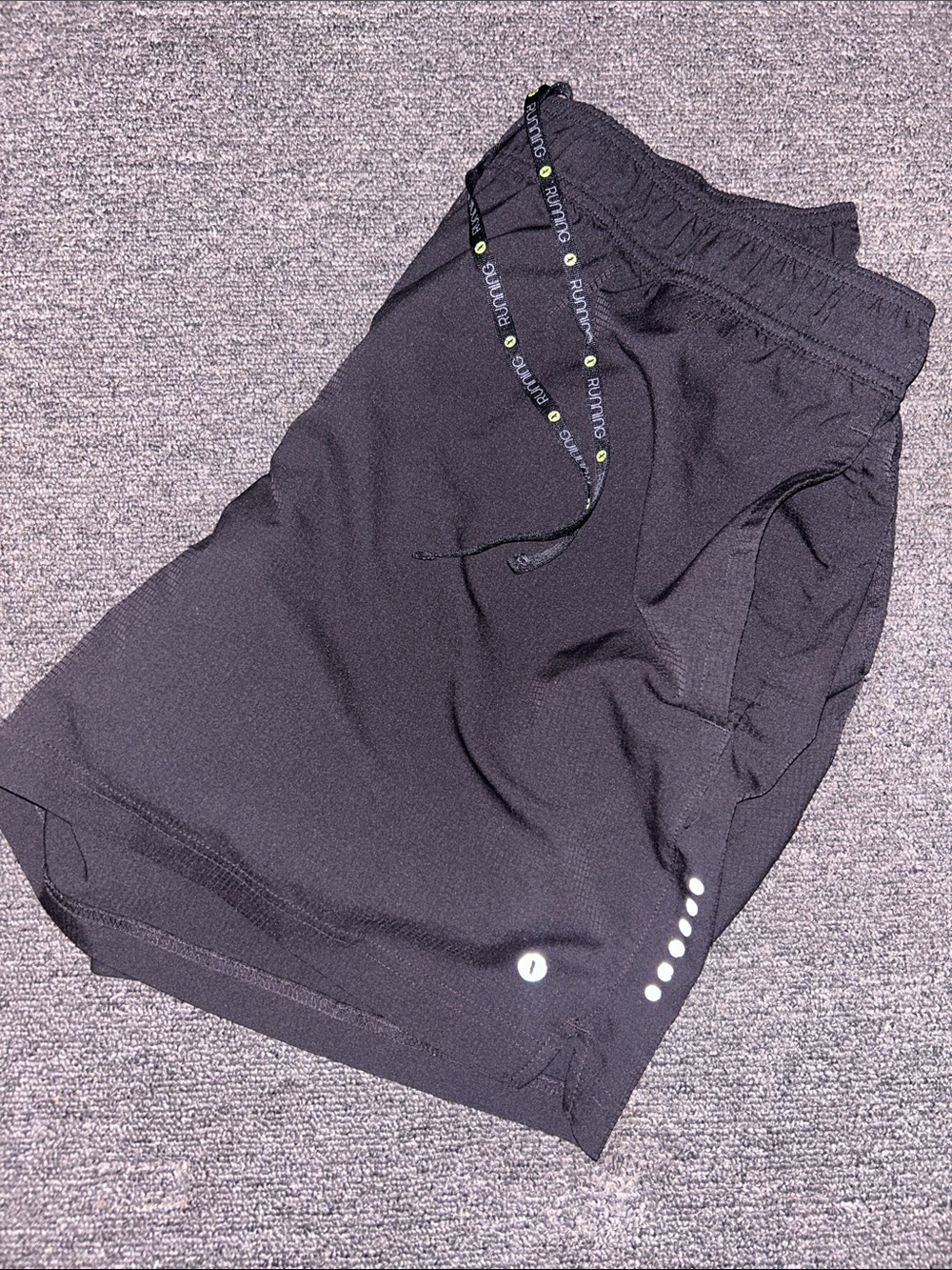 Xersion Men Black Athletic Running Shorts with Reflective Dots
